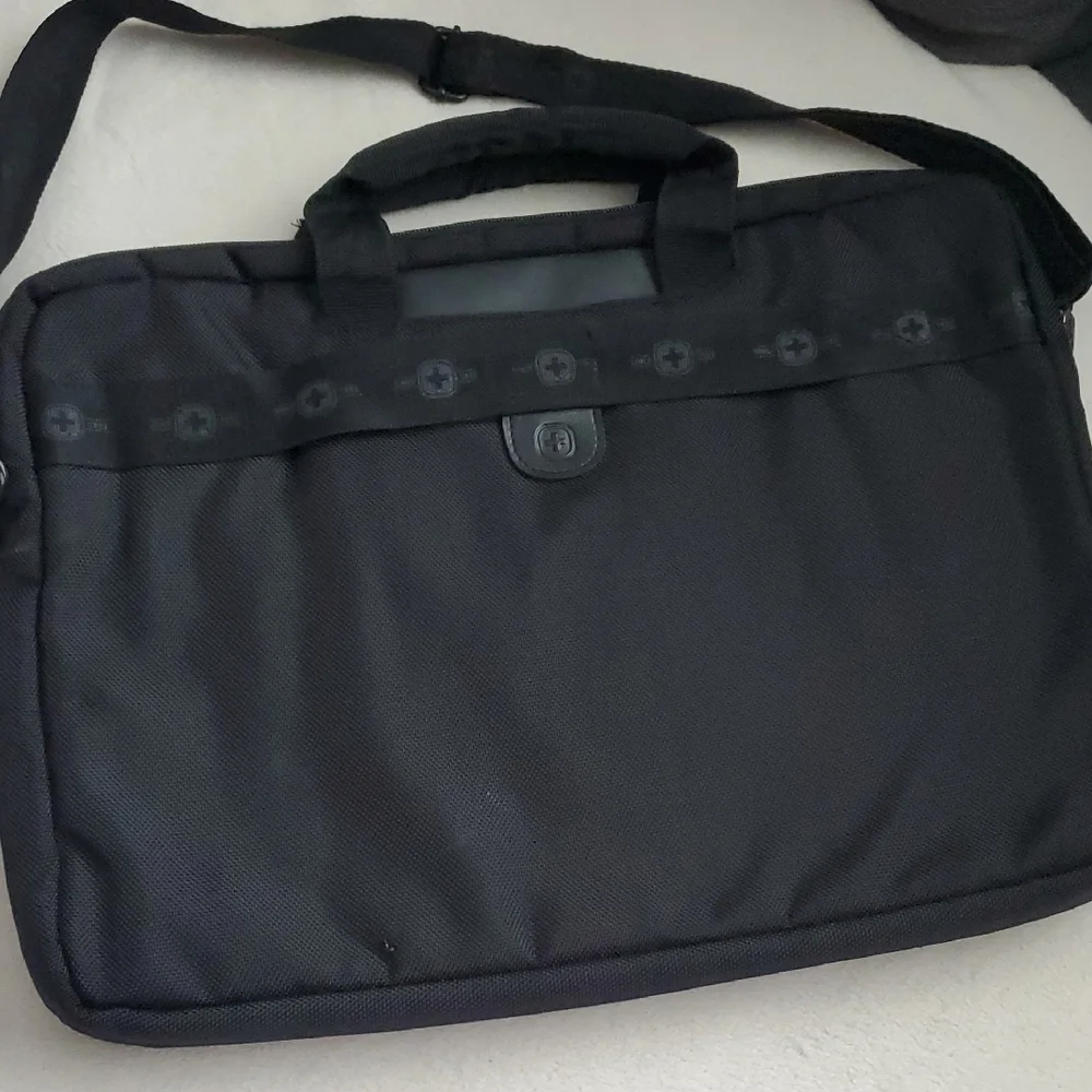 SwissGear Black Laptop Bag Gender Neutral One Size